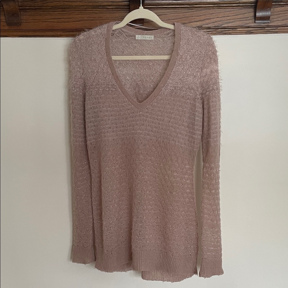 Hinge Women's V-Neck Sweater - Soft Pink